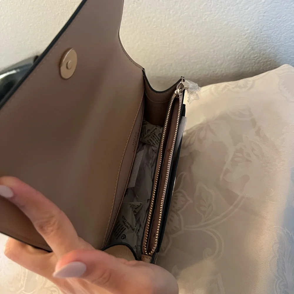 New Kate Spade Black and Tan Women's Bag - Picture 14 of 16
